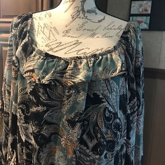 Paisley Off The Shoulder Peplum Top Plus Size - Picture 5 of 13